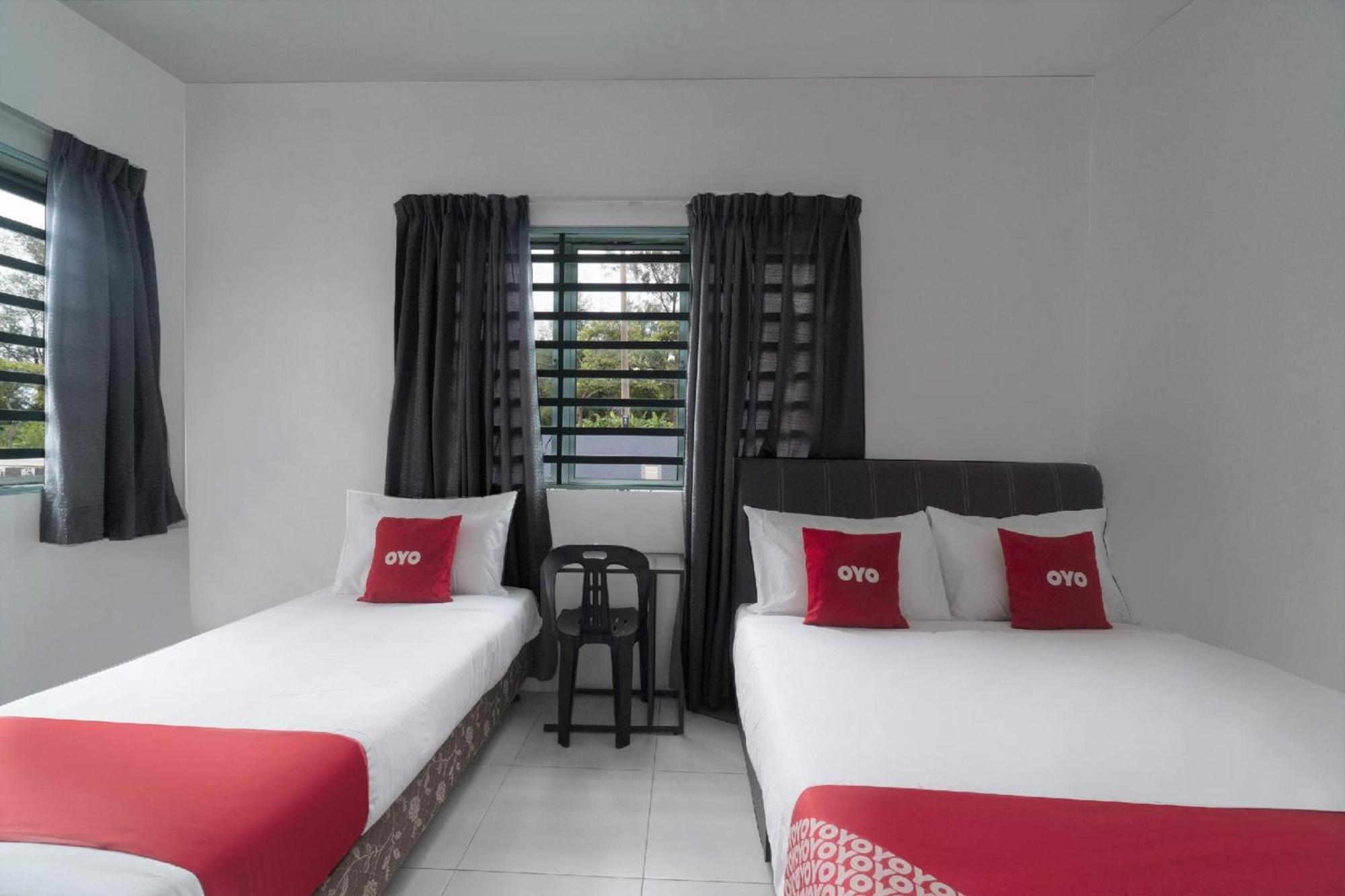 Oyo 91089 Motel Fasa 2B سيري مانغونغ المظهر الخارجي الصورة