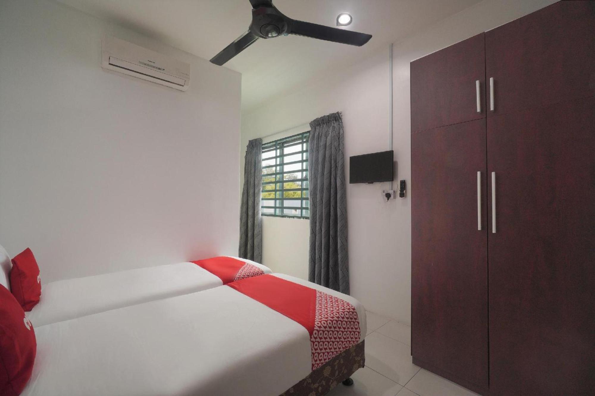 Oyo 91089 Motel Fasa 2B سيري مانغونغ المظهر الخارجي الصورة
