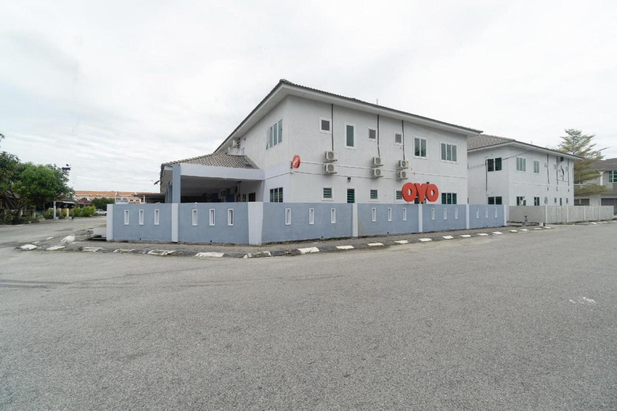 Oyo 91089 Motel Fasa 2B سيري مانغونغ المظهر الخارجي الصورة